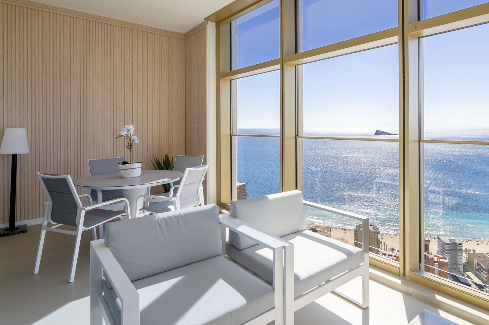 2 slaapkamer Appartement te koop in Benidorm met zwembad garage - € 625.000 (Ref: 9674569)