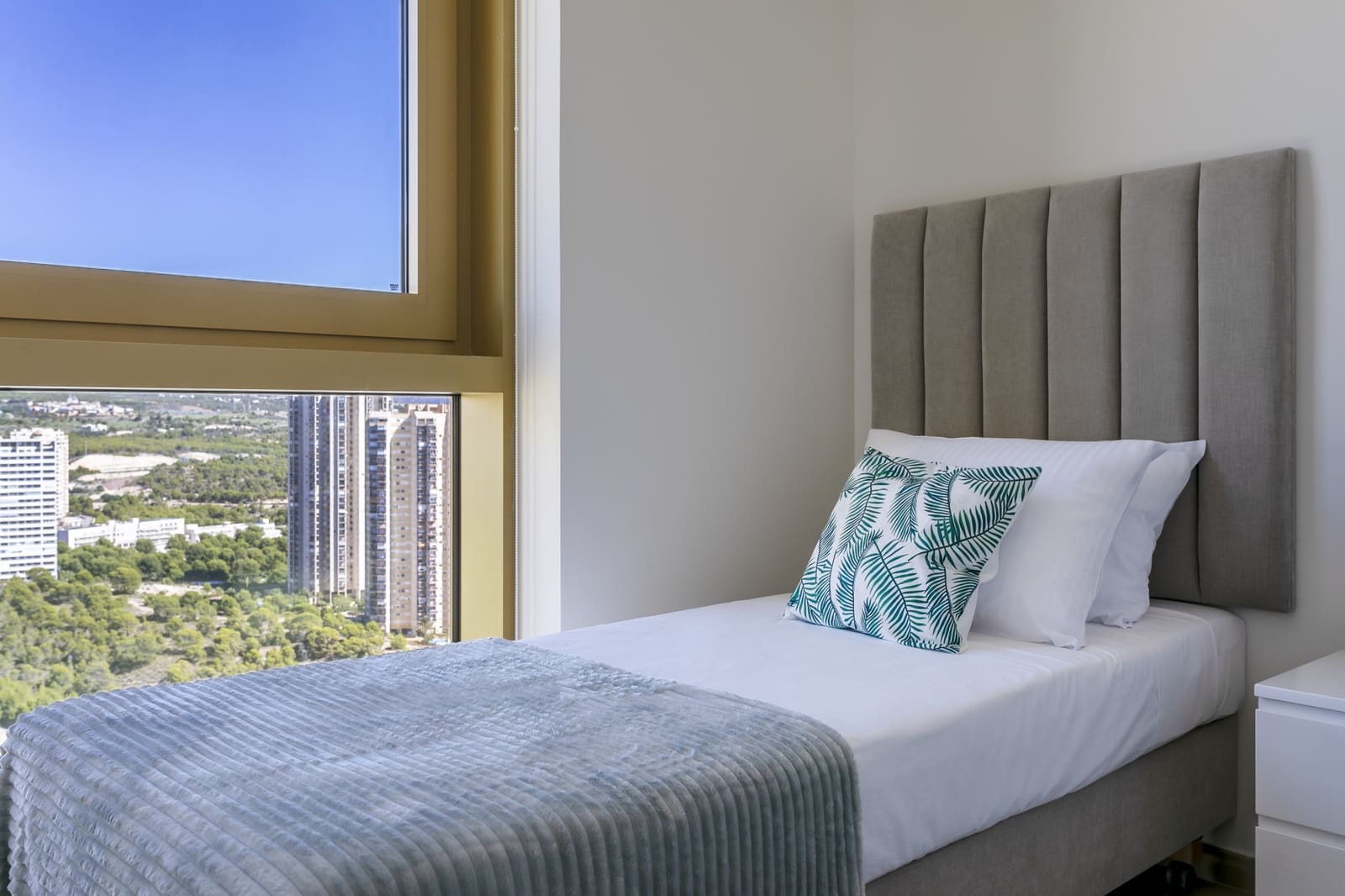 2 slaapkamer Appartement te koop in Benidorm met zwembad garage - € 625.000 (Ref: 9674569)