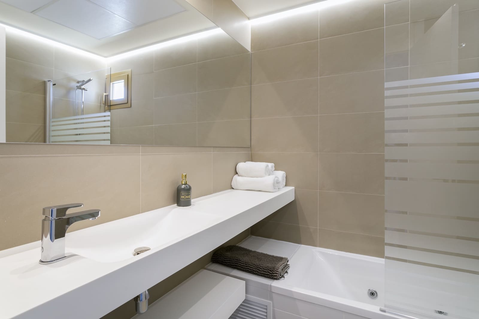 2 bedroom Apartment for sale in Benidorm with pool garage - € 625,000 (Ref: 9674569)