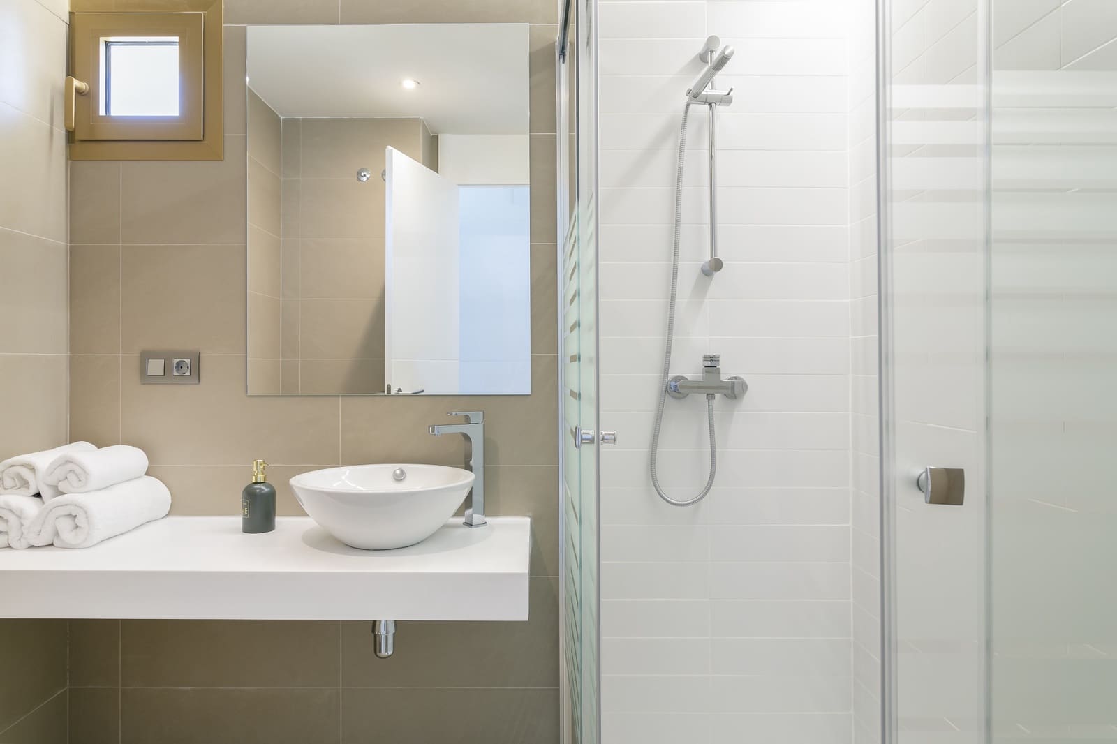 2 bedroom Apartment for sale in Benidorm with pool garage - € 625,000 (Ref: 9674569)