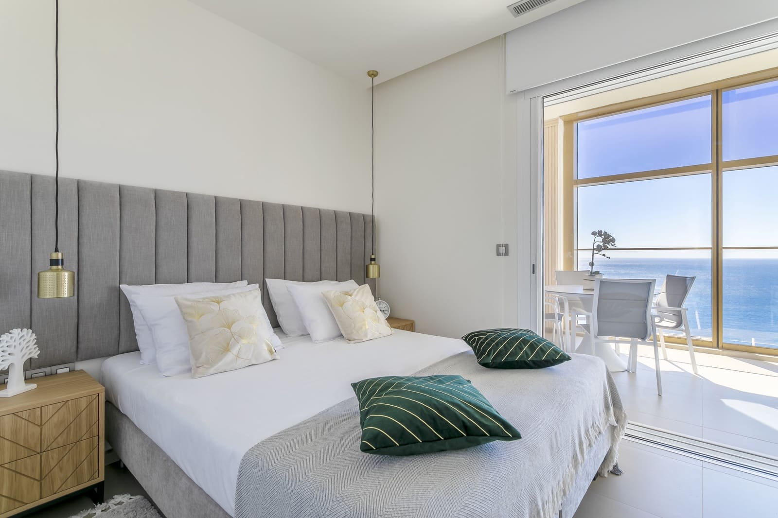 2 bedroom Apartment for sale in Benidorm with pool garage - € 625,000 (Ref: 9674569)