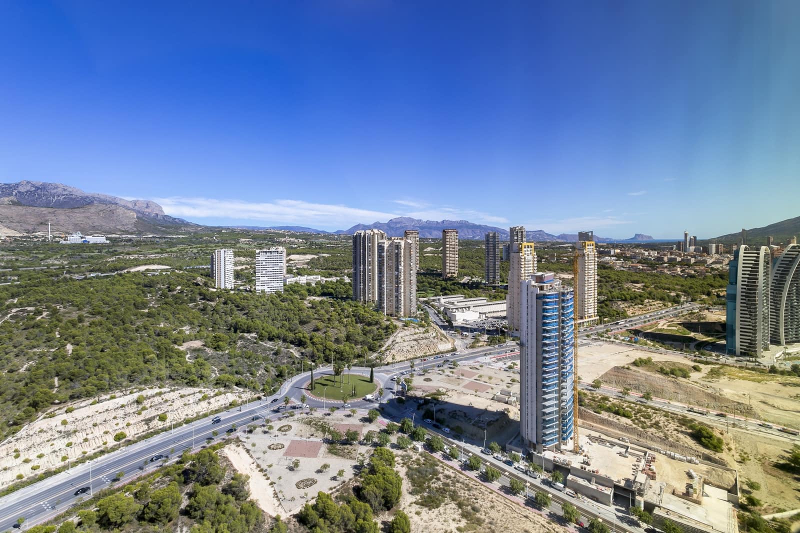 2 bedroom Apartment for sale in Benidorm with pool garage - € 625,000 (Ref: 9674569)