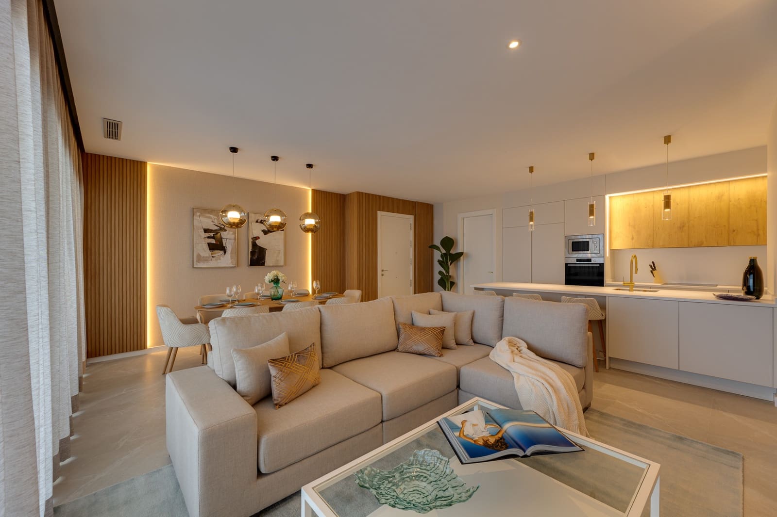 3 soveværelse Lejlighed til salg i Benidorm med swimmingpool garage - € 1.299.000 (Ref: 9691303)