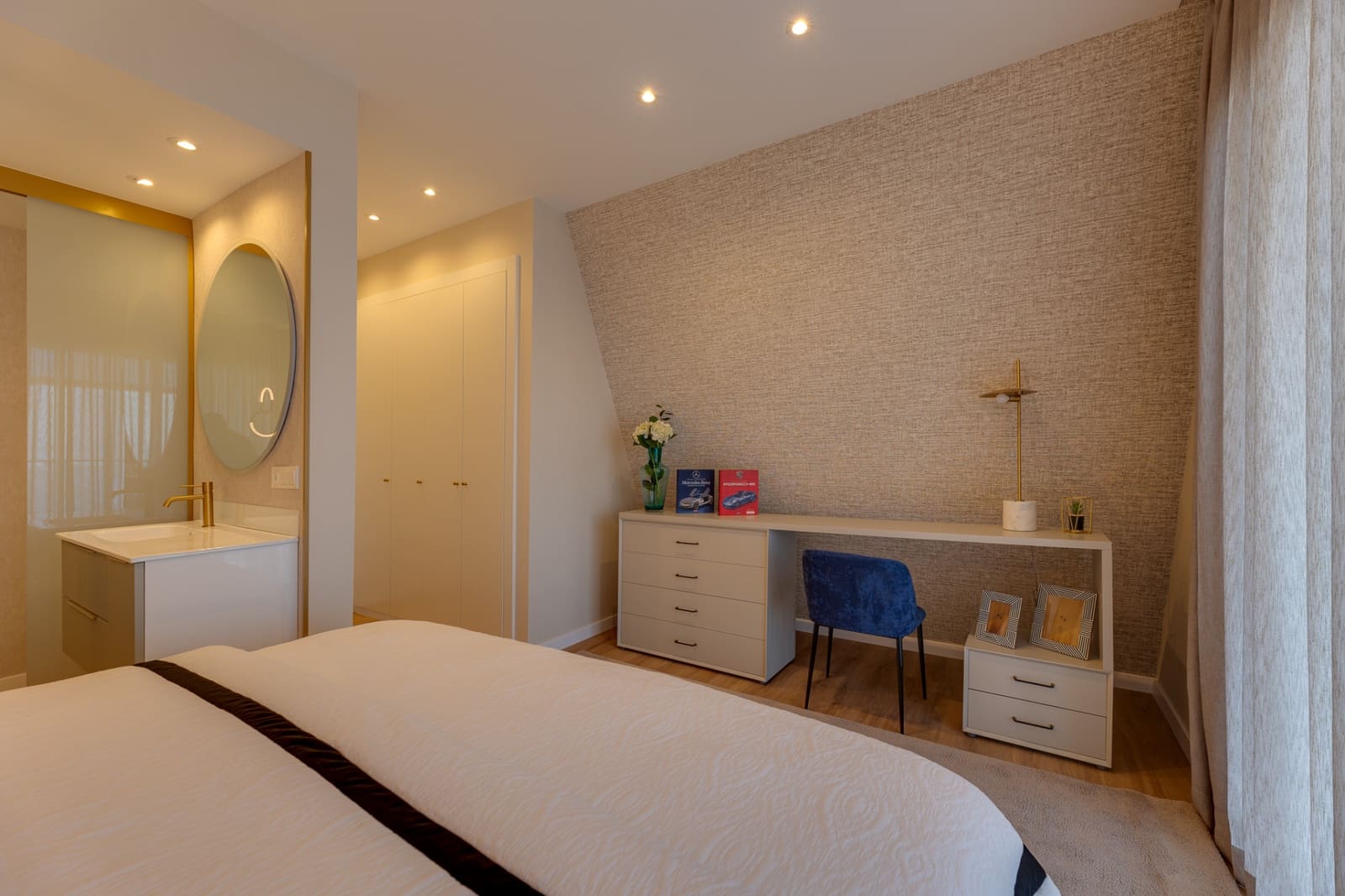 3 soveværelse Lejlighed til salg i Benidorm med swimmingpool garage - € 1.299.000 (Ref: 9691303)