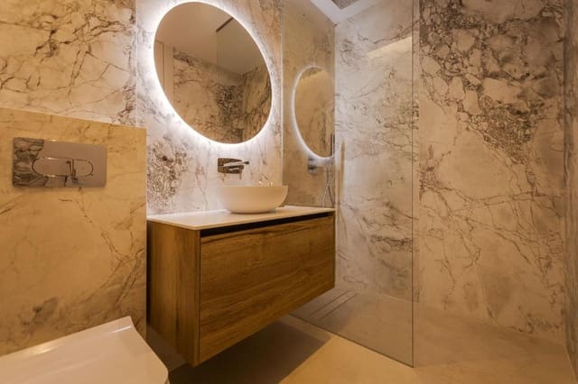 4 soveværelse Penthouse til salg i Playa Poniente, Benidorm med swimmingpool garage - € 1.650.000 (Ref: 9712415)