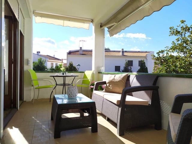 5 bedroom Villa for sale in Tamarit, Tarragona city with garage - € 459,000 (Ref: 5954773)