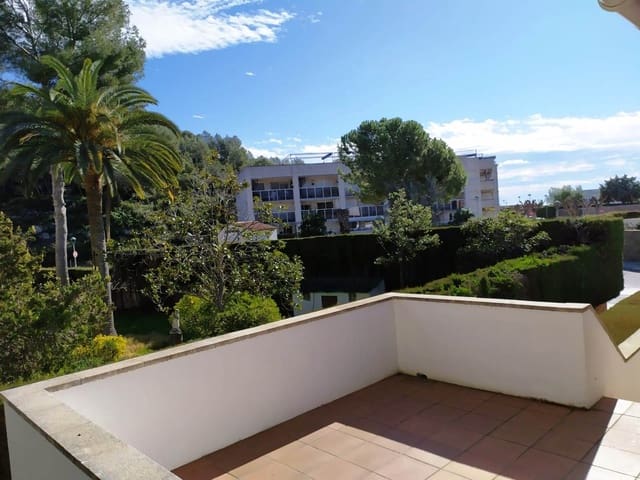 5 bedroom Villa for sale in Tamarit, Tarragona city with garage - € 459,000 (Ref: 5954773)