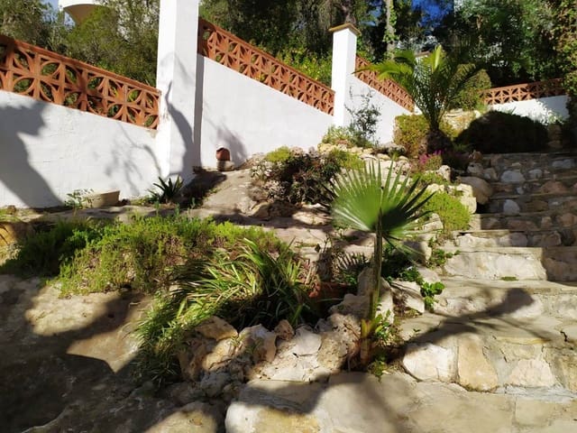 5 bedroom Villa for sale in Tamarit, Tarragona city with garage - € 459,000 (Ref: 5954773)