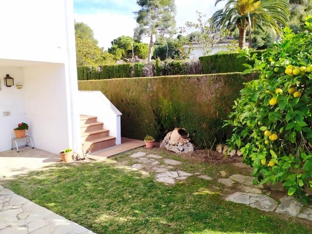 5 bedroom Villa for sale in Tamarit, Tarragona city with garage - € 459,000 (Ref: 5954773)