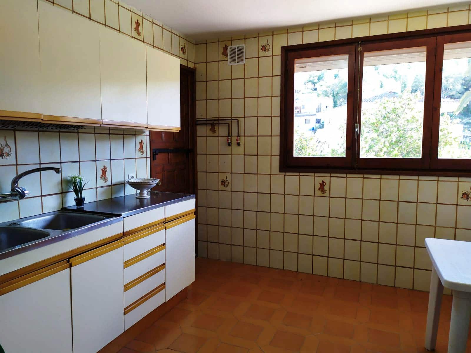 5 soverom Villa til salgs i Tamarit med garasje - € 459 000 (Ref: 5954773)