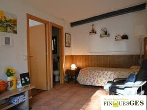 2 bedroom Finca/Country House for sale in Montblanc with pool - € 159,000 (Ref: 9827723)