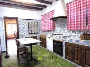 5 bedroom Villa for sale in Aiguamurcia with pool garage - € 430,000 (Ref: 9838590)