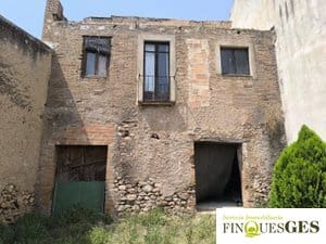 Finca/Country House for sale in Alcover with garage - € 99,900 (Ref: 9838608)