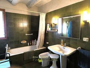 4 soveværelse Finca/Landehus til salg i Vallbona de les Monges med swimmingpool garage - € 110.000 (Ref: 9860743)