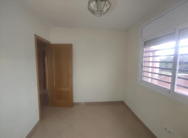 3 bedroom Townhouse for sale in Aiguamúrcia with garage - € 138,000 (Ref: 9895412)