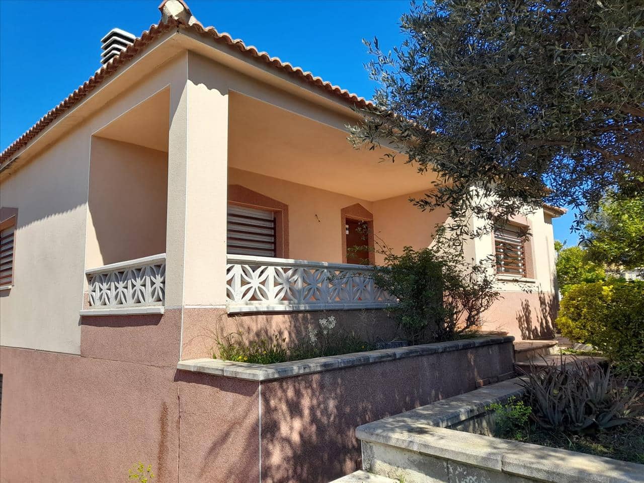 3 bedroom Townhouse for sale in Aiguamurcia with garage - € 138,000 (Ref: 9895412)