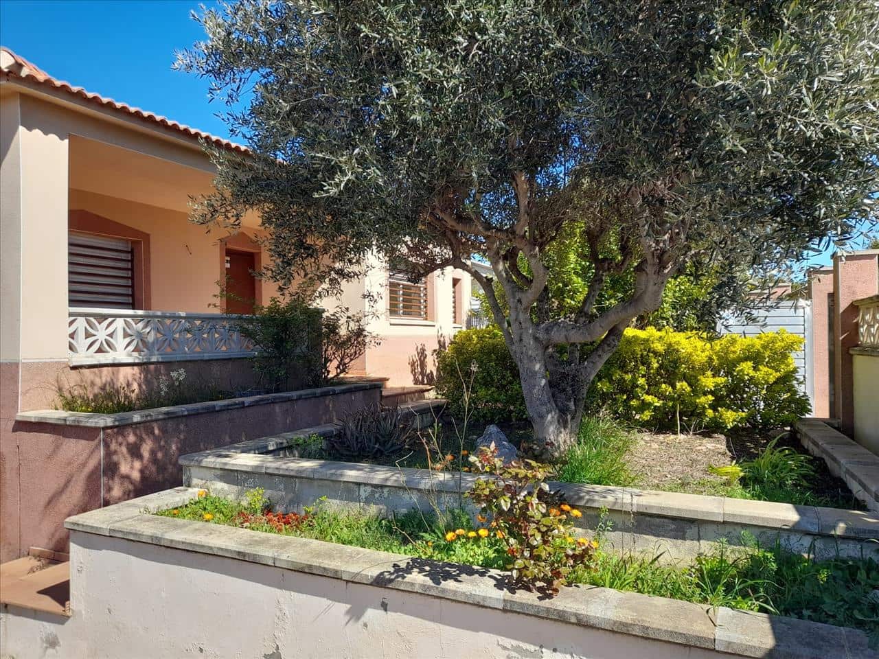 3 bedroom Townhouse for sale in Aiguamurcia with garage - € 138,000 (Ref: 9895412)