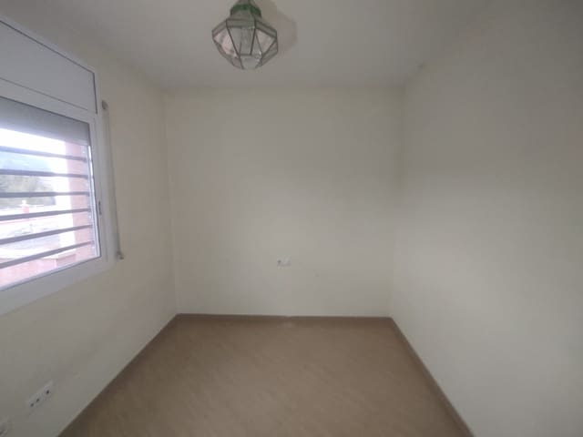 3 bedroom Townhouse for sale in Aiguamúrcia with garage - € 138,000 (Ref: 9895412)