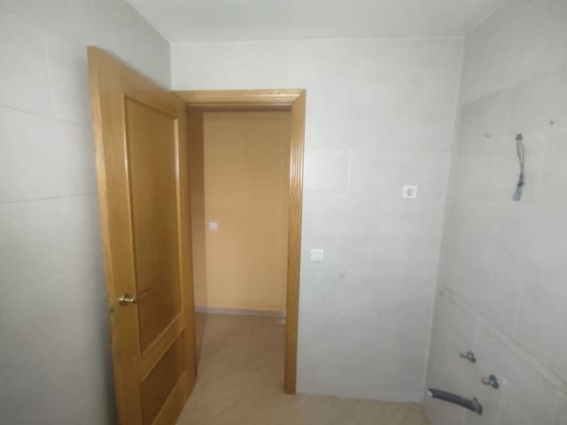 3 bedroom Townhouse for sale in Aiguamúrcia with garage - € 138,000 (Ref: 9895412)