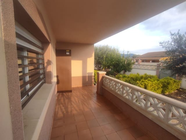 3 bedroom Townhouse for sale in Aiguamúrcia with garage - € 138,000 (Ref: 9895412)