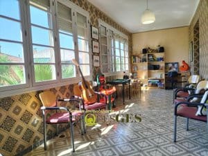 5 bedroom Townhouse for sale in Vilallonga del Camp with garage - € 310,000 (Ref: 9895413)