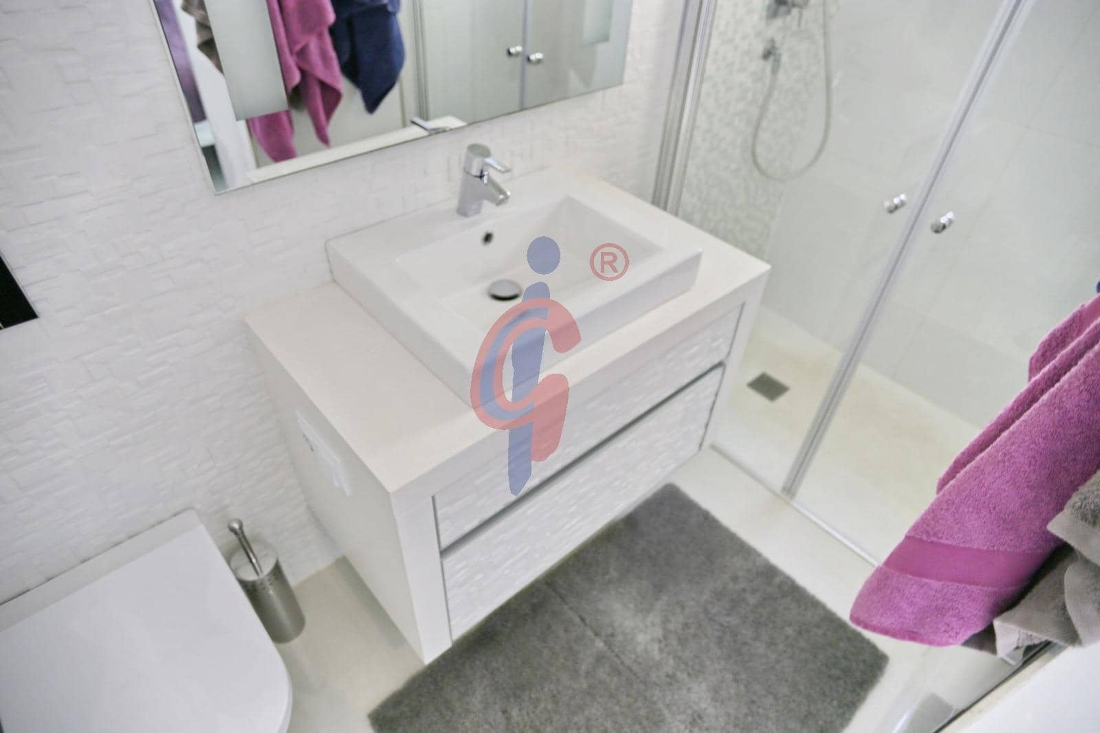 Apartamento de 3 habitaciones en Guardamar del Segura en venta con piscina garaje - 329.990 € (Ref: 10006373)