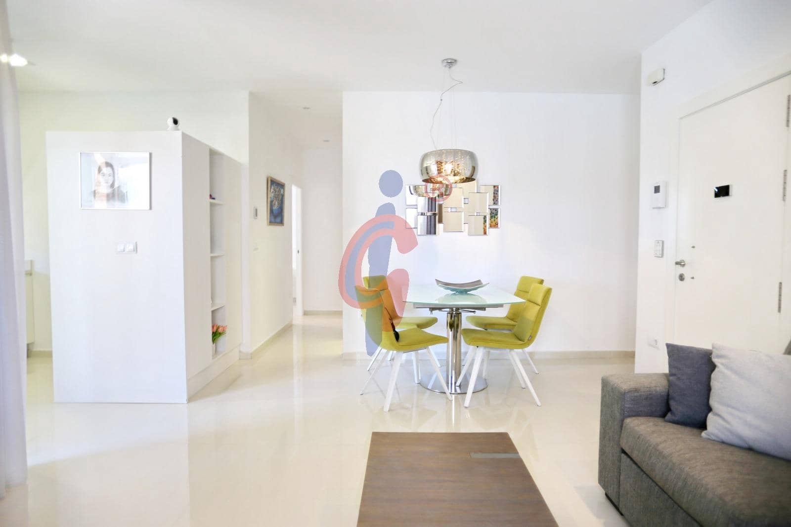 Apartamento de 3 habitaciones en Guardamar del Segura en venta con piscina garaje - 329.990 € (Ref: 10006373)