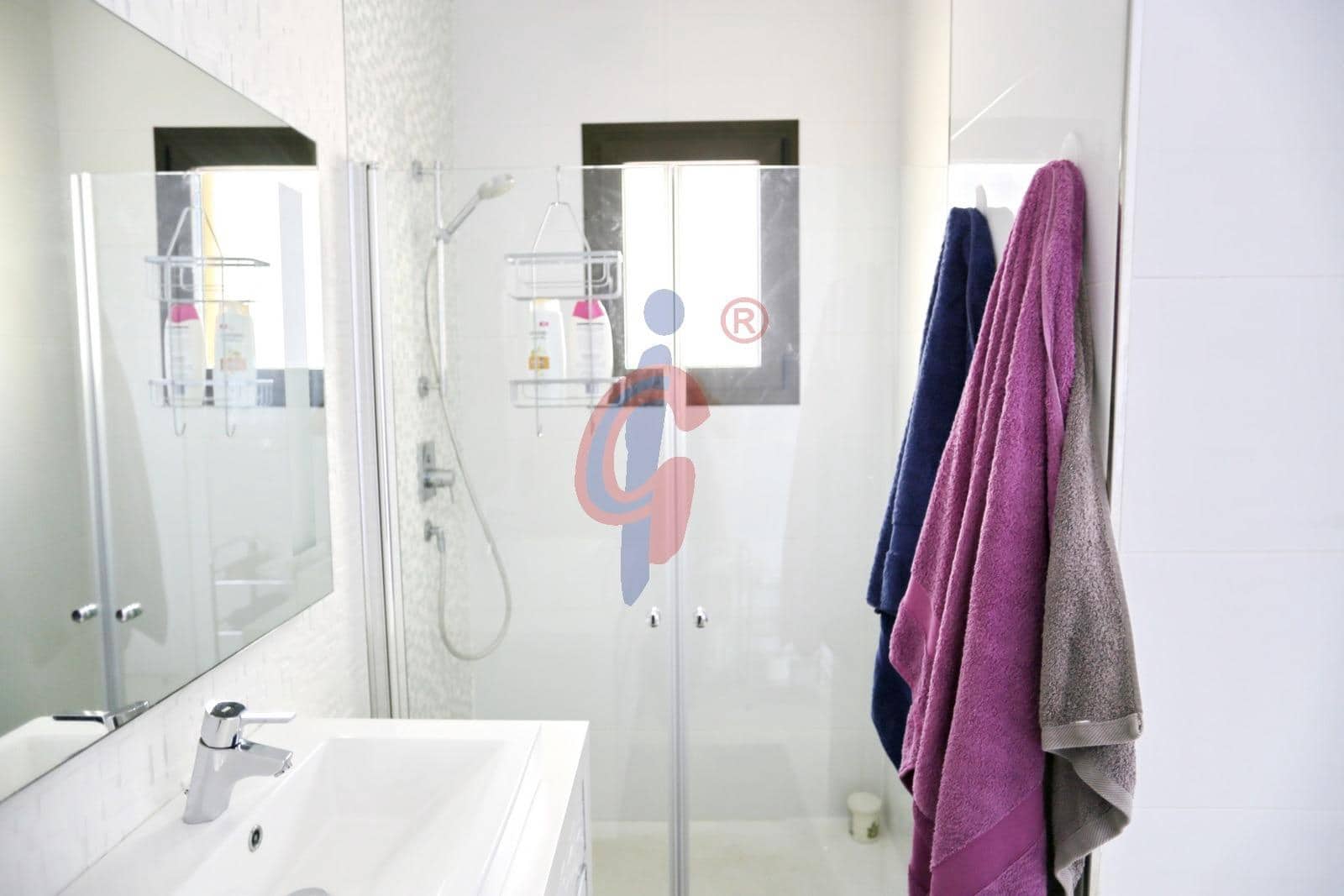 Apartamento de 3 habitaciones en Guardamar del Segura en venta con piscina garaje - 329.990 € (Ref: 10006373)