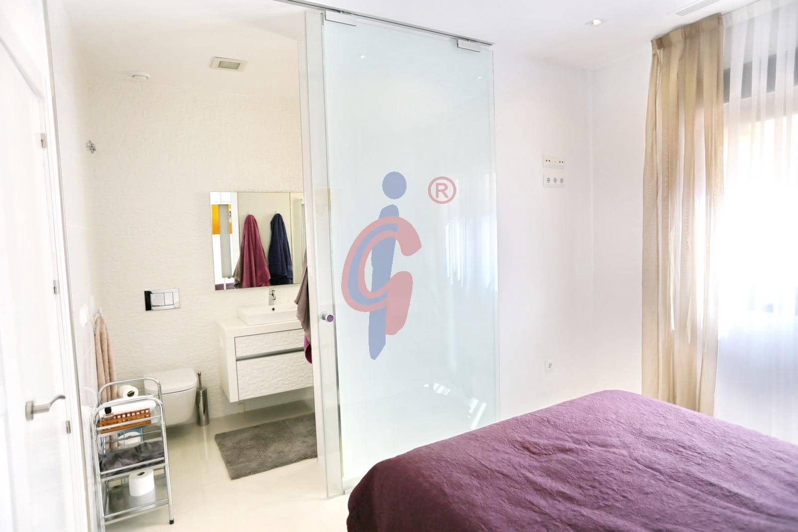 Apartamento de 3 habitaciones en Guardamar del Segura en venta con piscina garaje - 329.990 € (Ref: 10006373)