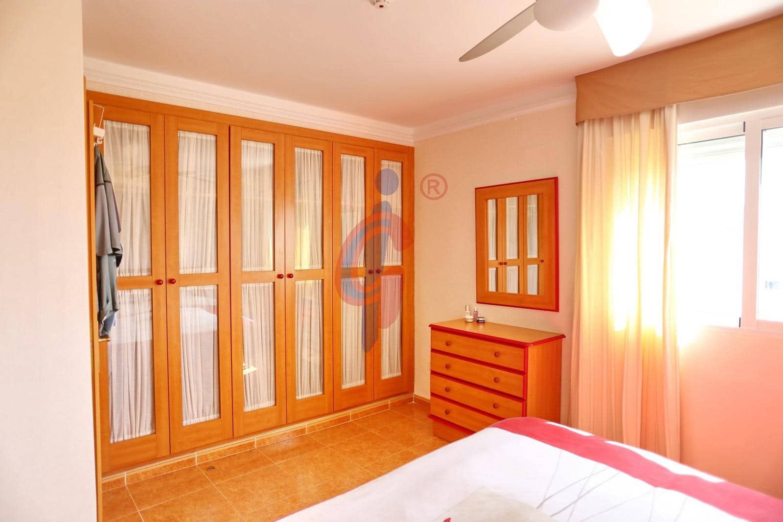 4 quarto Penthouse para arrendar em Guardamar del Segura com piscina garagem - 1 000 € (Ref: 10006374)
