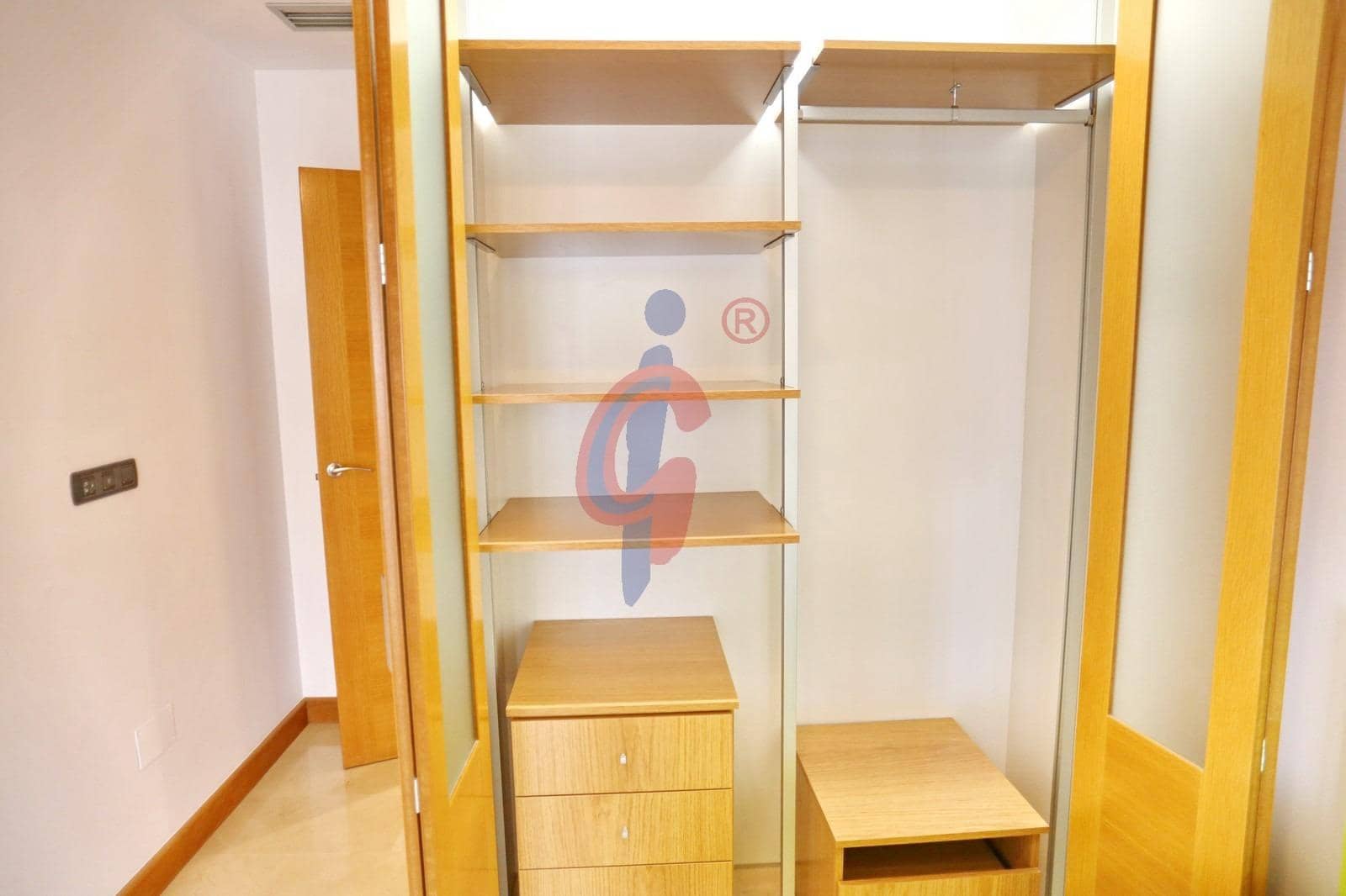Appartement de 2 chambres à louer à Guardamar del Segura avec piscine - 900 € (Ref: 10025833)