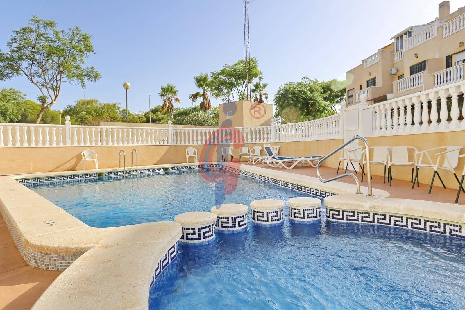 3 soveværelse Bungalow til salg i Guardamar del Segura med swimmingpool garage - € 235.000 (Ref: 10037533)
