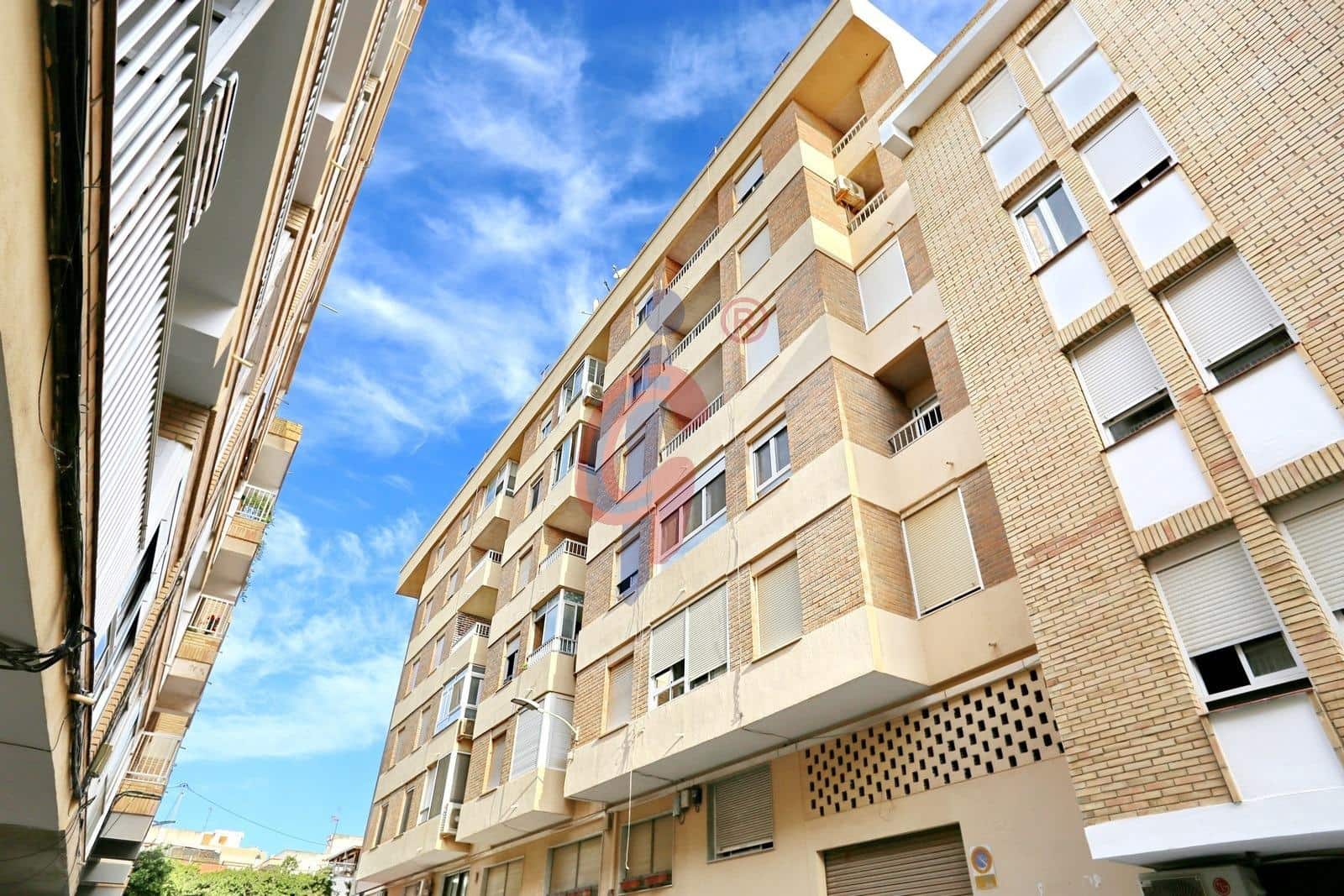 3 slaapkamer Appartement te koop in Guardamar del Segura - € 210.000 (Ref: 10068048)