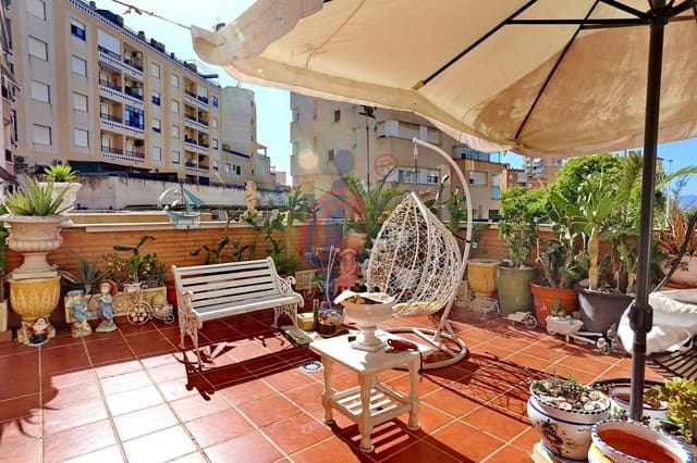 2 bedroom Apartment for sale in Zona Pueblo, Guardamar del Segura with garage - € 230,000 (Ref: 10070848)