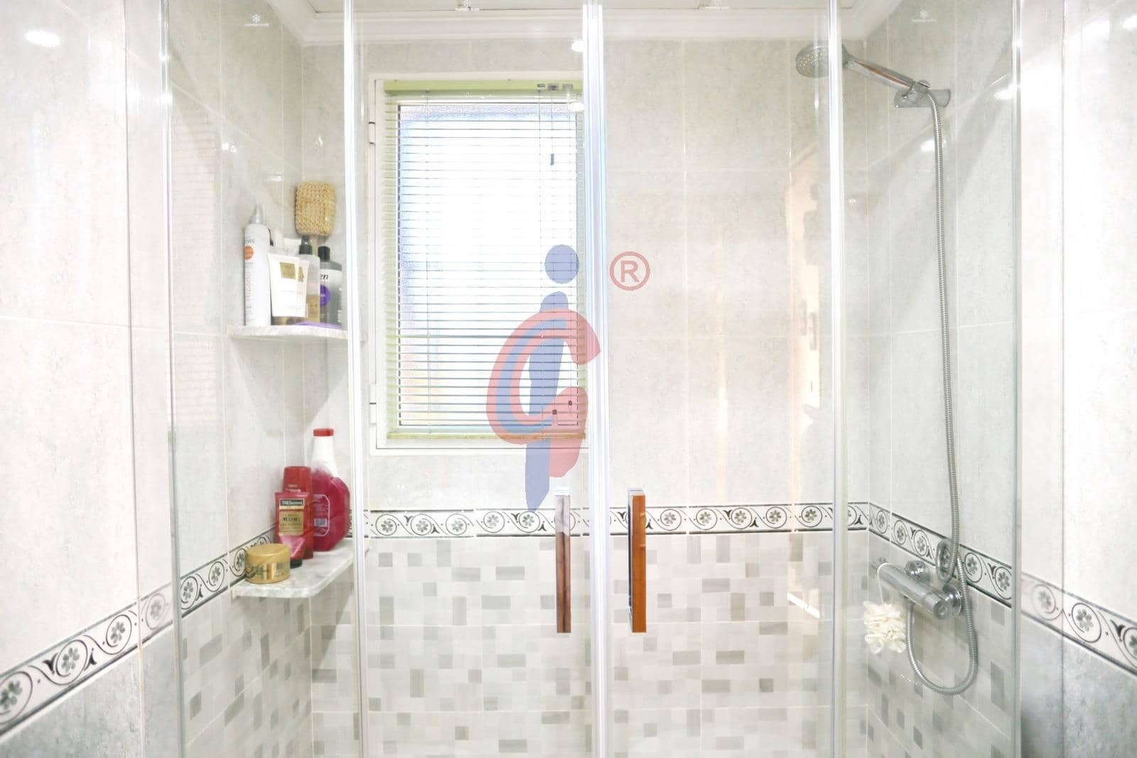2 chambre Appartement à vendre à Guardamar del Segura avec piscine garage - 210 000 € (Ref: 10076534)