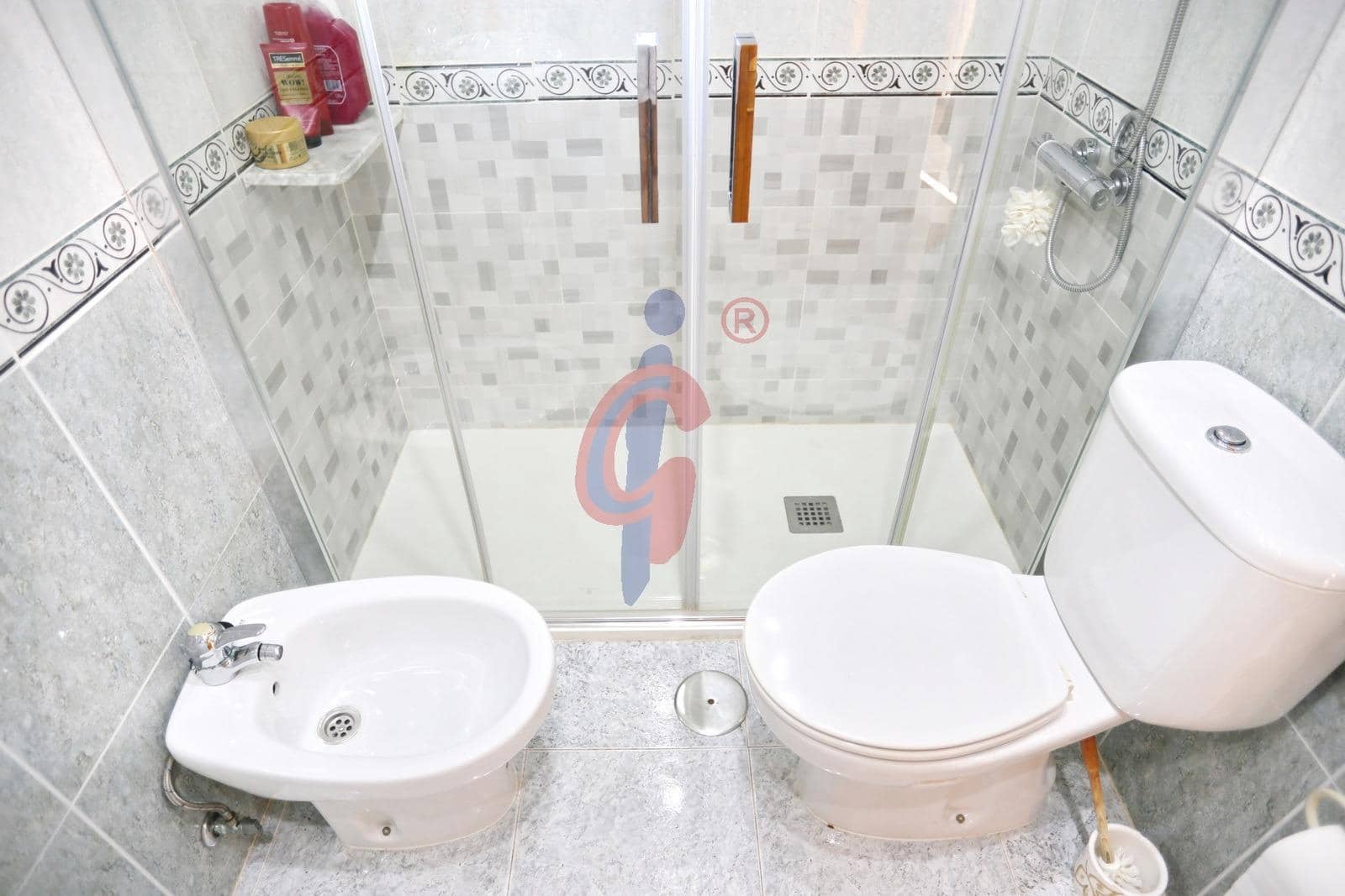 2 chambre Appartement à vendre à Guardamar del Segura avec piscine garage - 210 000 € (Ref: 10076534)