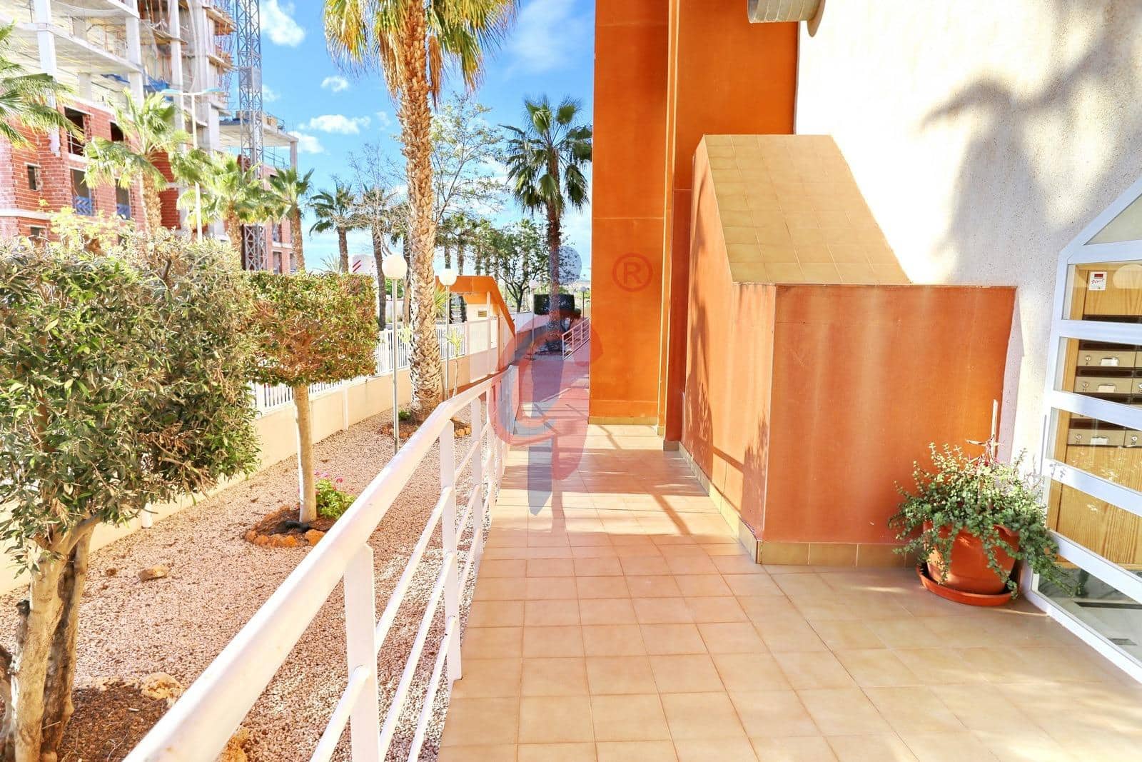 2 chambre Appartement à vendre à Guardamar del Segura avec piscine garage - 210 000 € (Ref: 10076534)