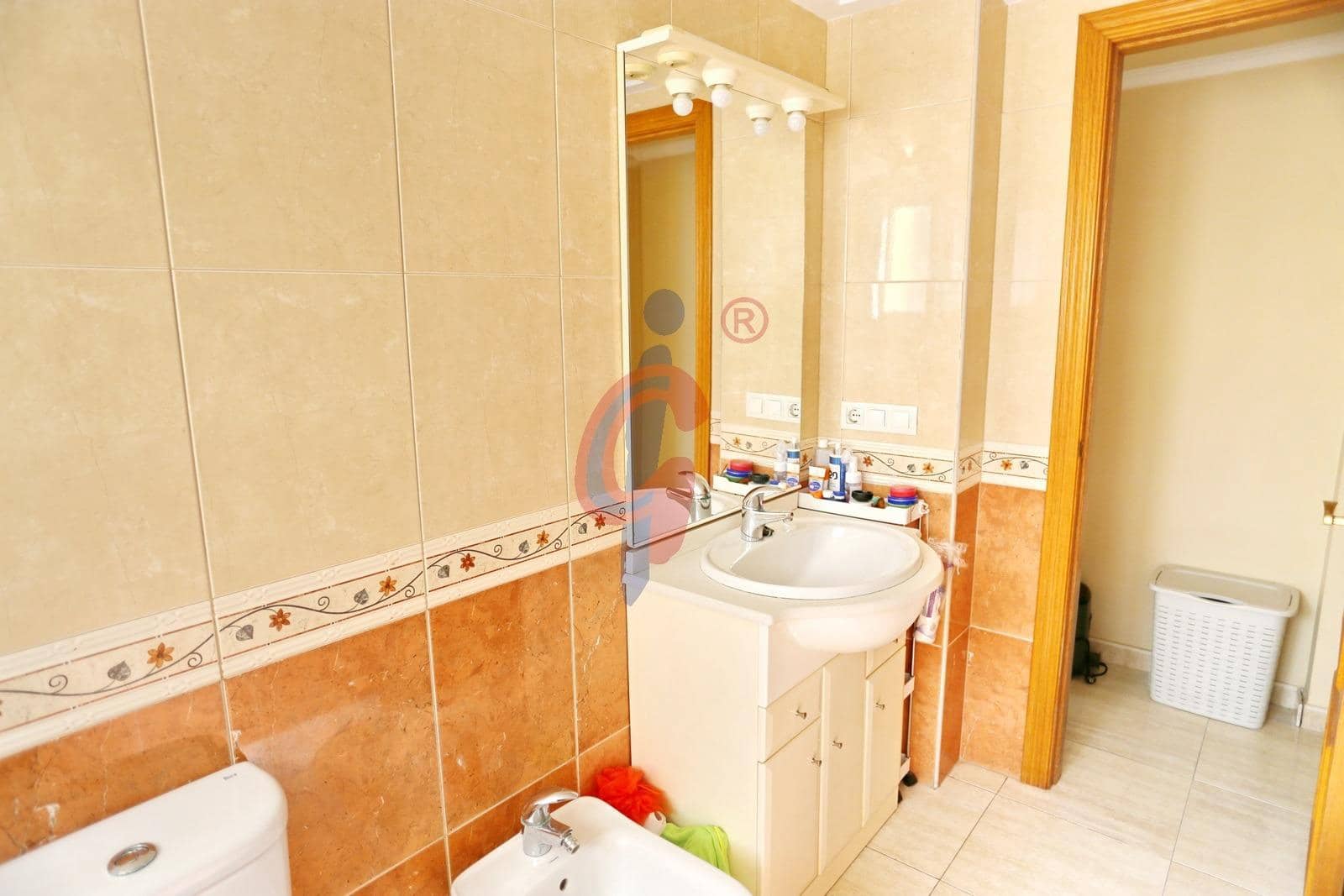 2 soveværelse Lejlighed til salg i Guardamar del Segura med swimmingpool - € 199.900 (Ref: 10098544)