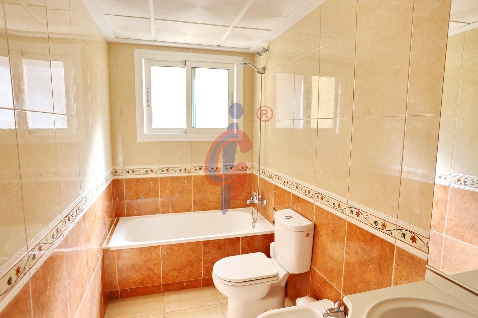 2 soveværelse Lejlighed til salg i Guardamar del Segura med swimmingpool - € 199.900 (Ref: 10098544)