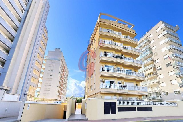 2 soveværelse Lejlighed til salg i Puerto Deportivo, Guardamar del Segura med swimmingpool - € 199.900 (Ref: 10098544)