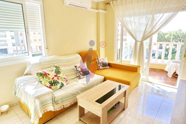 2 soveværelse Lejlighed til salg i Puerto Deportivo, Guardamar del Segura med swimmingpool - € 199.900 (Ref: 10098544)