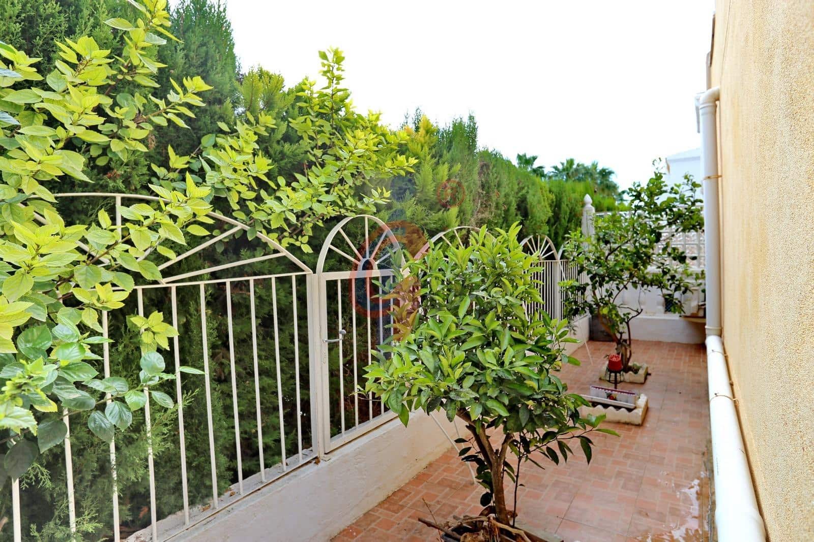 3 Zimmer Bungalow zu verkaufen in Guardamar del Segura mit Pool Garage - 249.000 € (Ref: 10136200)