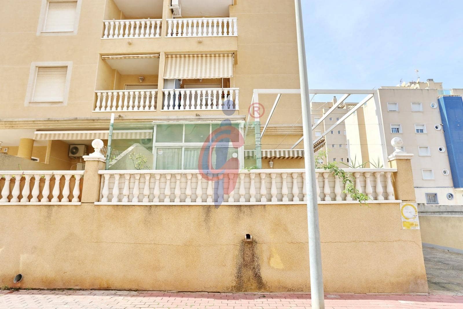 2 soverom Leilighet til salgs i Guardamar del Segura med svømmebasseng - € 169 990 (Ref: 10139830)