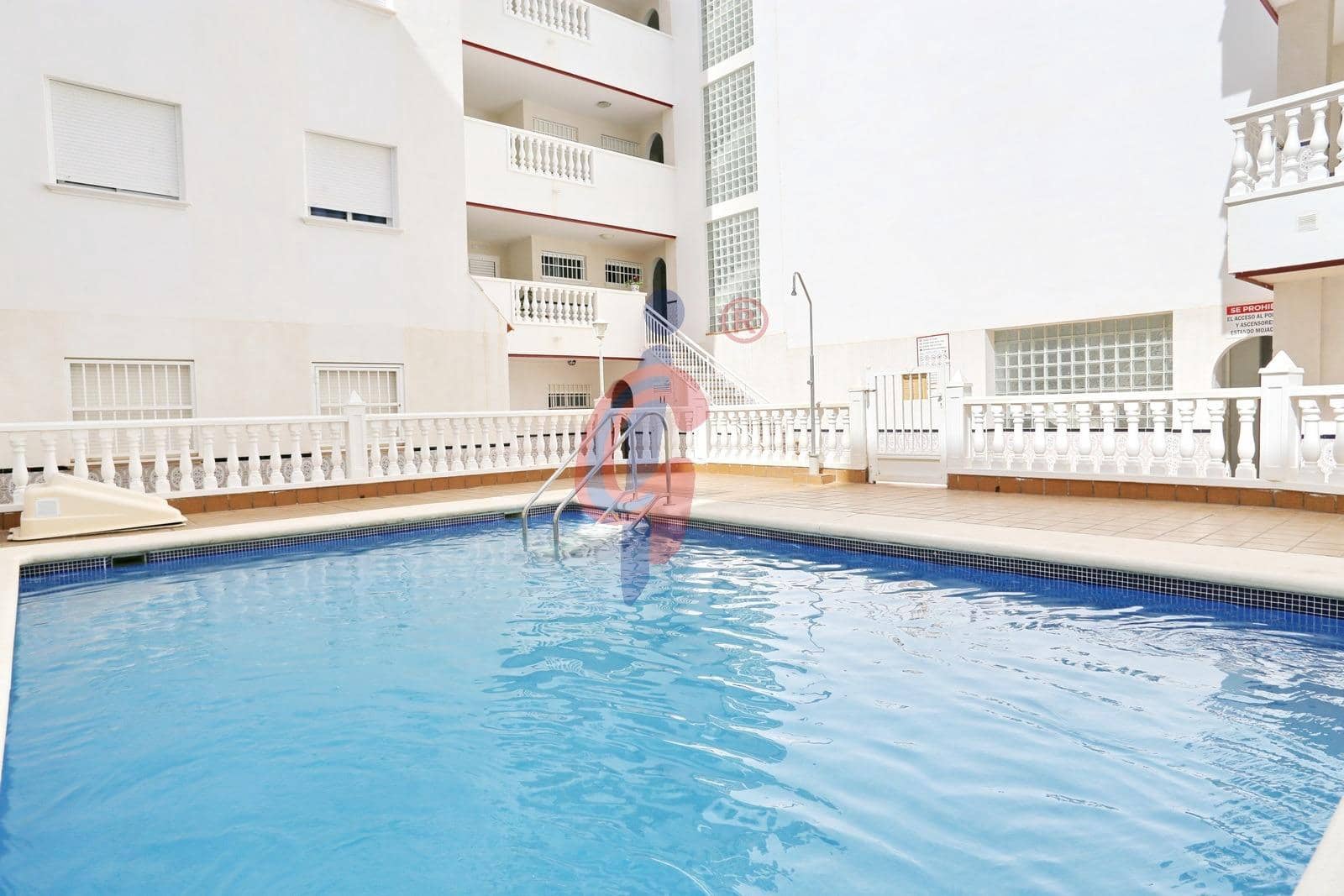 Apartamento de 2 habitaciones en Guardamar del Segura en venta con piscina - 164.950 € (Ref: 10139831)