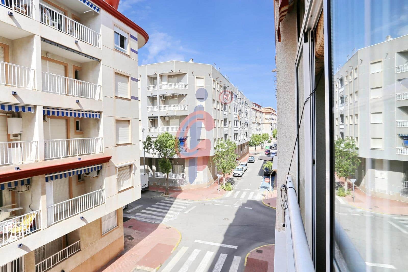 Apartamento de 2 habitaciones en Guardamar del Segura en venta con piscina - 164.950 € (Ref: 10139831)