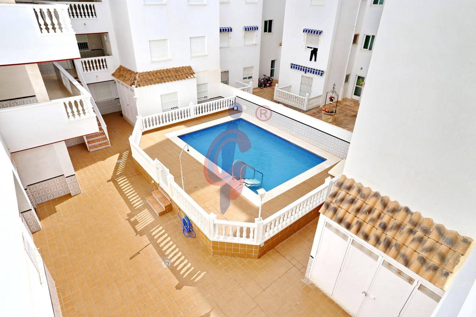 Apartamento de 2 habitaciones en Guardamar del Segura en venta con piscina - 164.950 € (Ref: 10139831)
