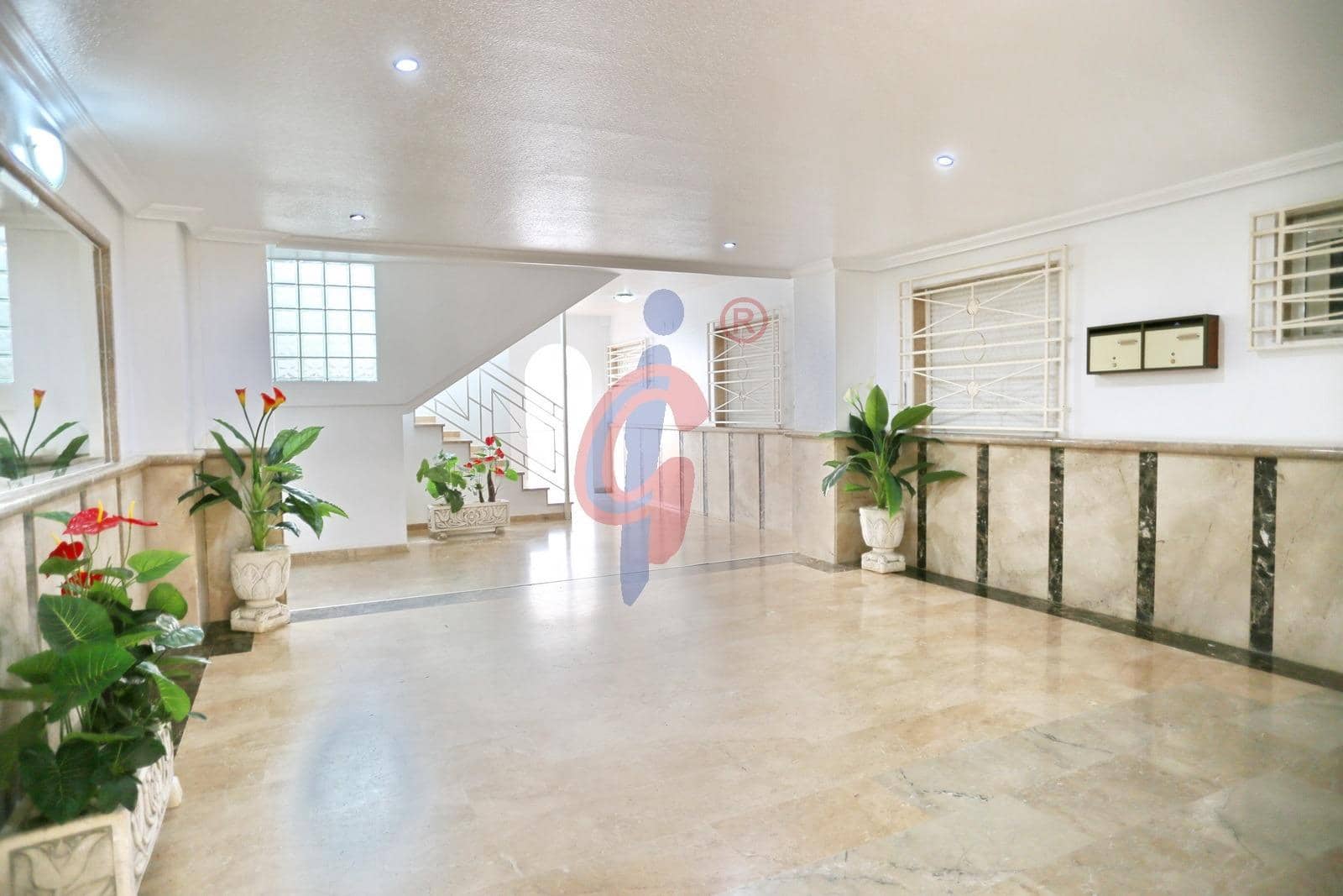 Apartamento de 2 habitaciones en Guardamar del Segura en venta con piscina - 164.950 € (Ref: 10139831)