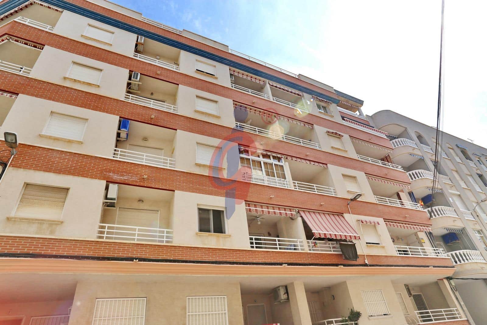 Apartamento de 2 habitaciones en Guardamar del Segura en venta con piscina - 164.950 € (Ref: 10139831)