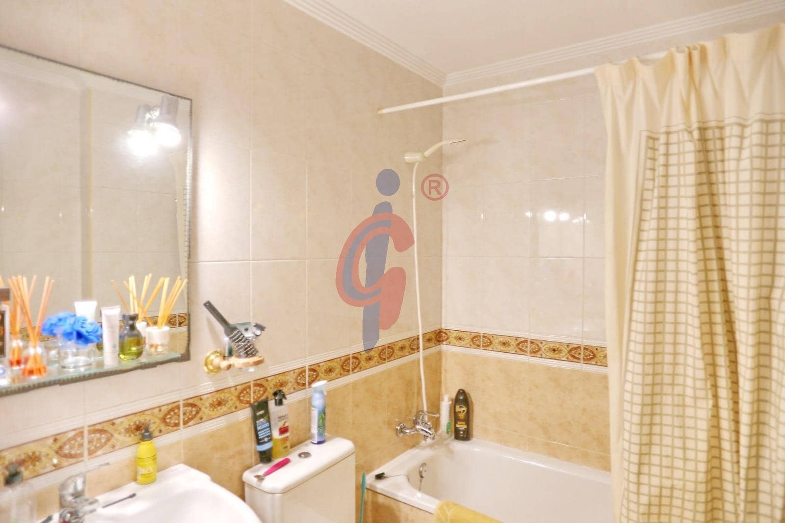 3 slaapkamer Appartement te koop in Guardamar del Segura met zwembad garage - € 246.000 (Ref: 10150391)