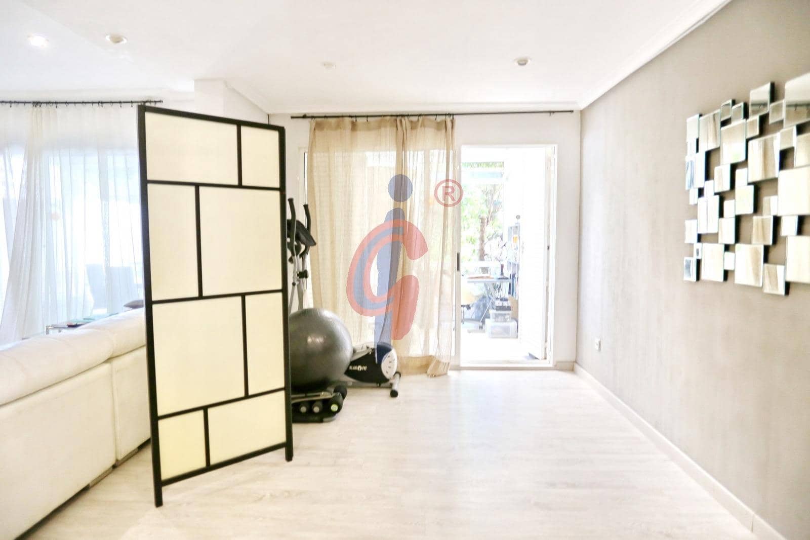 Adosado de 3 habitaciones en Guardamar del Segura en venta con piscina - 289.990 € (Ref: 10174662)
